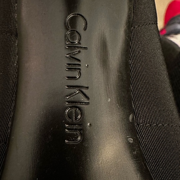 Beautiful Calvin Klein Fabric Pumps - Picture 5 of 6